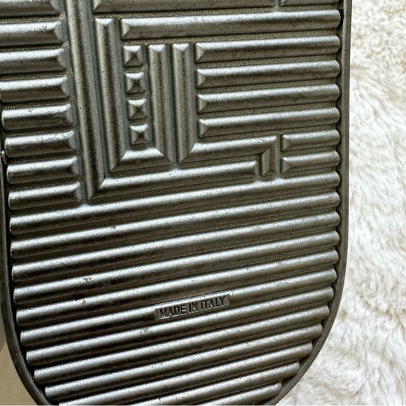 Fendi women boots size 35.5 US Authentic - Picture 7 of 10